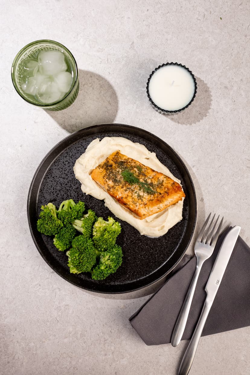 ROASTED GARLIC BUTTER SALMON